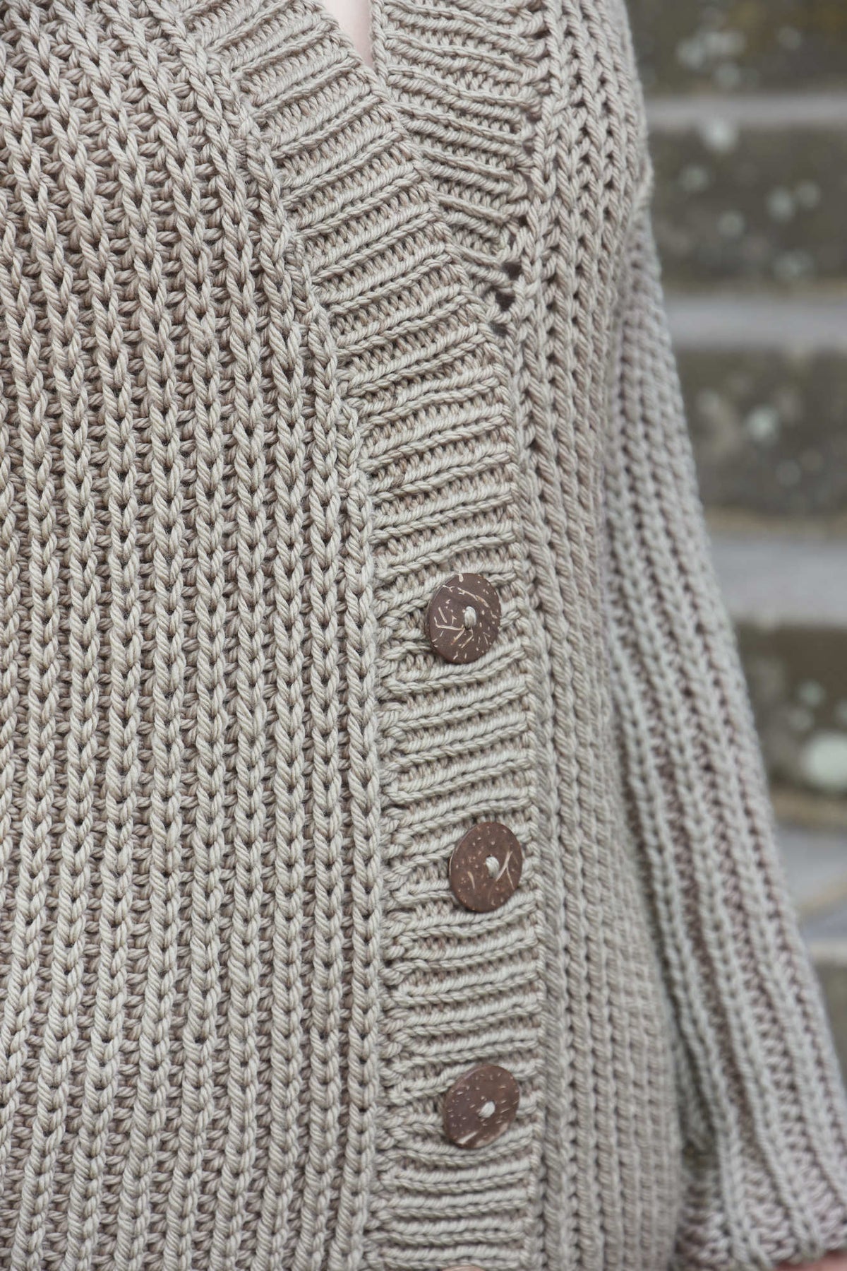 Jacke Belen, Detail