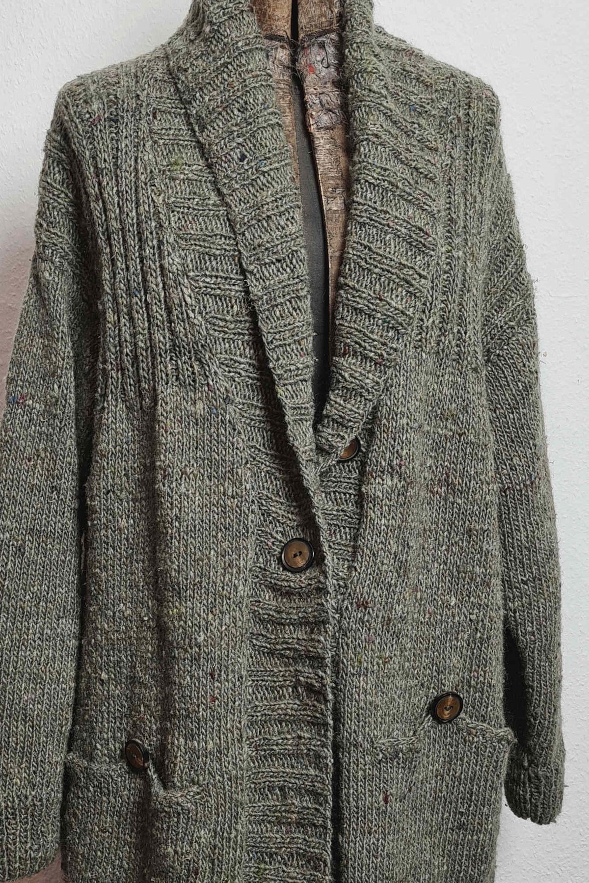 Jacke Draven, Detail