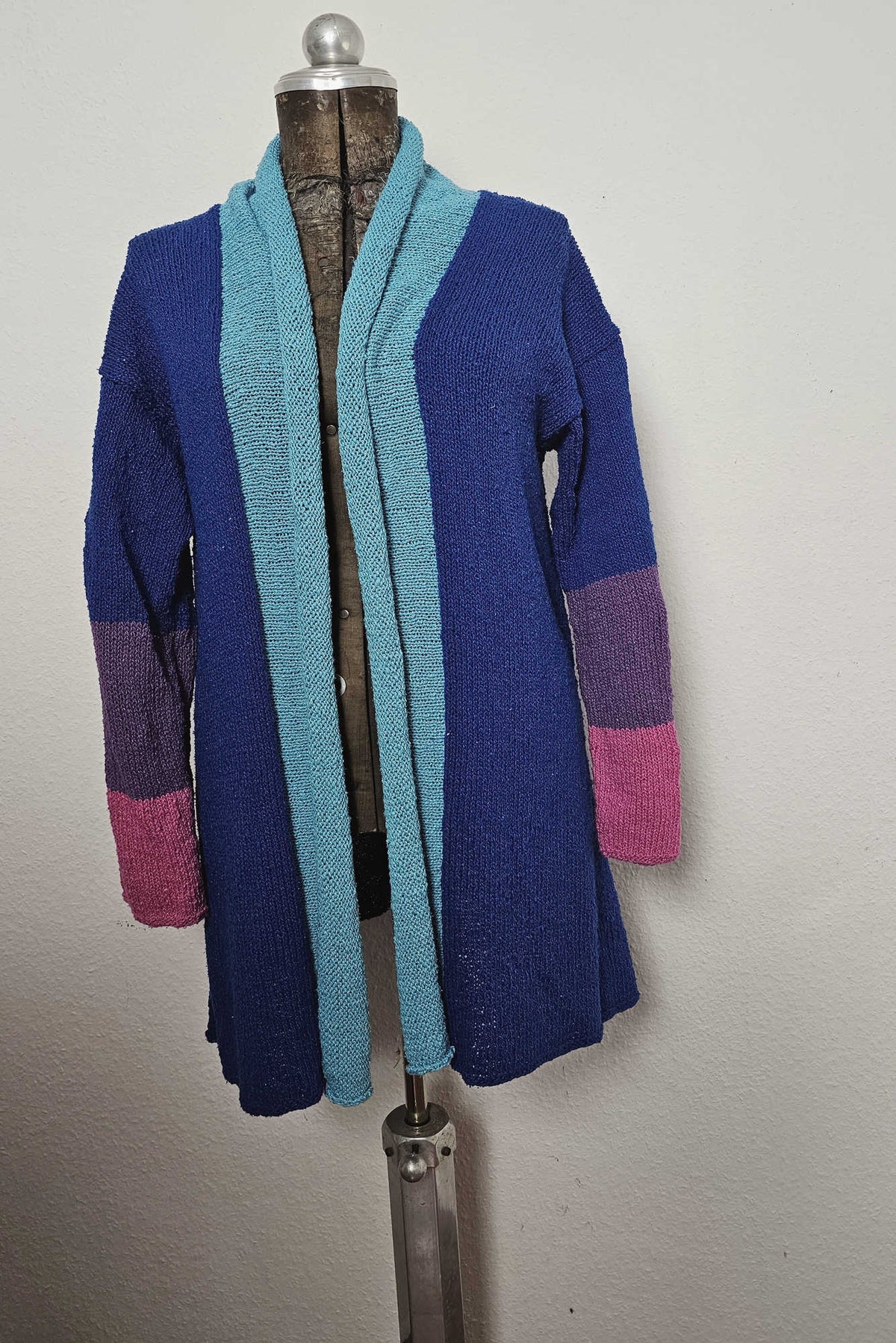 Jacke Silken, Strickmodell in einer weiteren Ansicht
