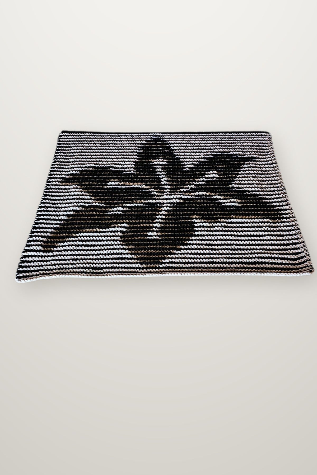 Kissen Poison Petals - Blume, Strickmodell in einer weiteren Ansicht