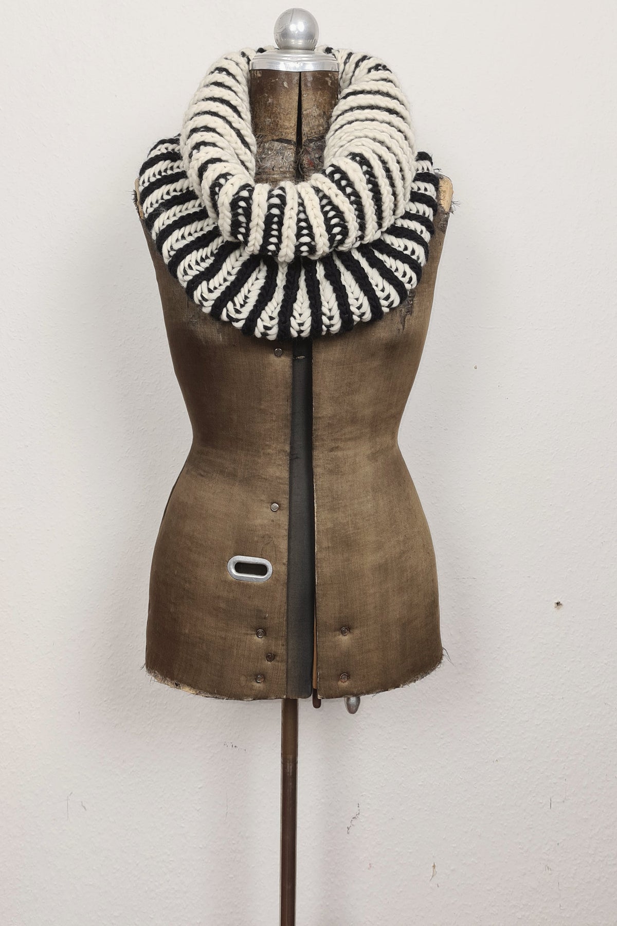 Loop Maeve, Strickmodell in einer weiteren Ansicht