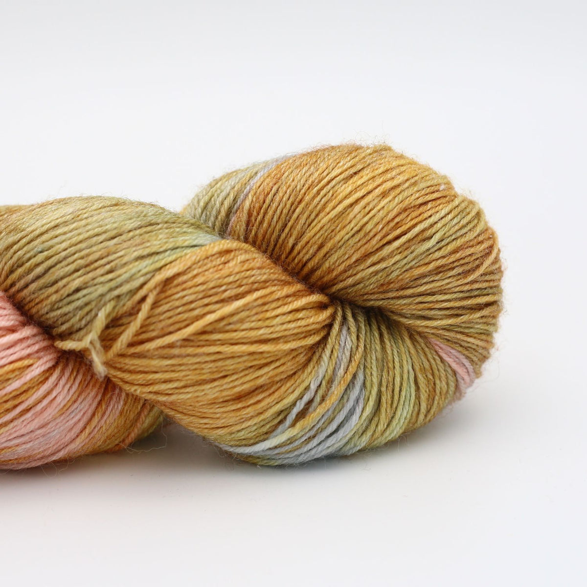 Manos del Uruguay Bambok, Farbe b6543 Nectar: 70 % Merinowolle, 30 % Viskose aus Bambus