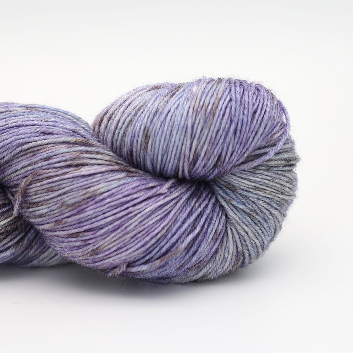 Manos del Uruguay Bambok, Farbe b7245-3 Metallic: 70 % Merinowolle, 30 % Viskose aus Bambus