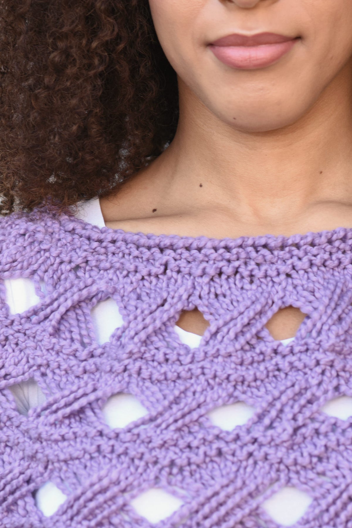 Poncho Chrysa, Detail