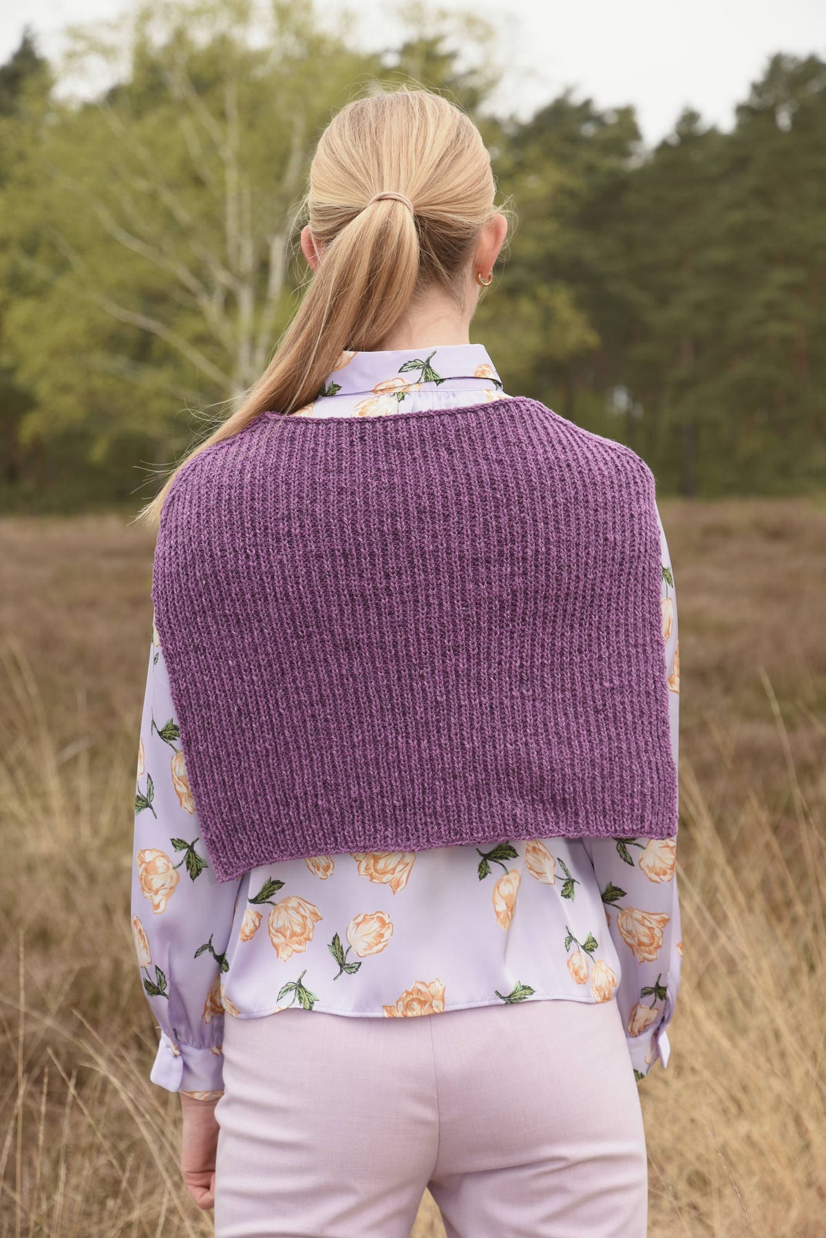 Poncho Thaira, Strickmodell in einer weiteren Ansicht