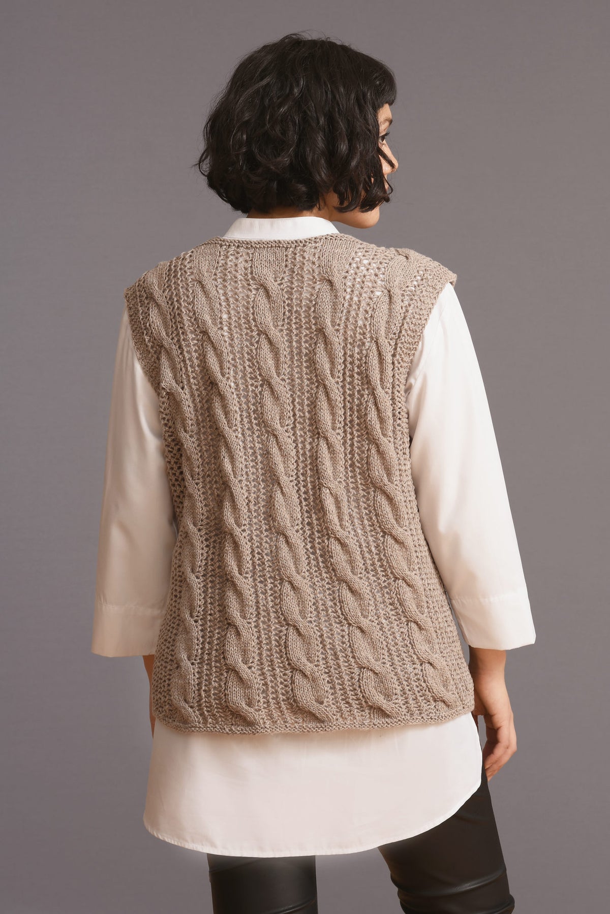 Pullunder Adina, Strickmodell in einer weiteren Ansicht