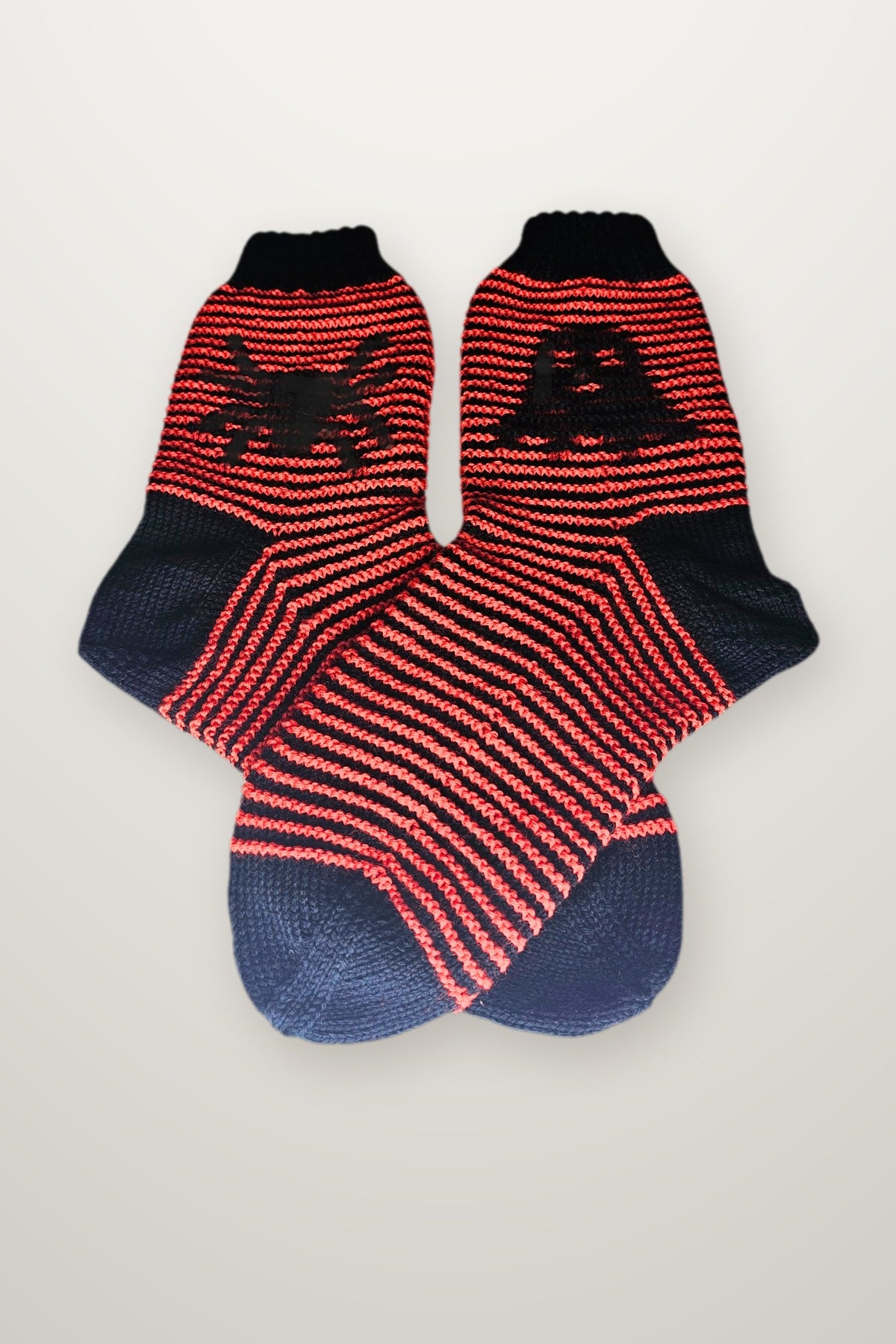 Socken Spider & Ghost - Halloween - Spinne & Geist, Strickmodell in einer weiteren Ansicht
