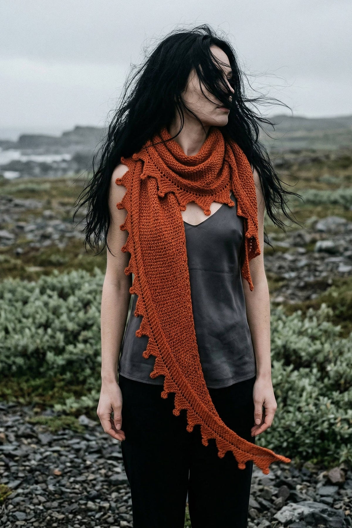 Strickset Tuch Schütze: Strickanleitung und Wolle Gossypium Cotton Tweed von Erika Knight