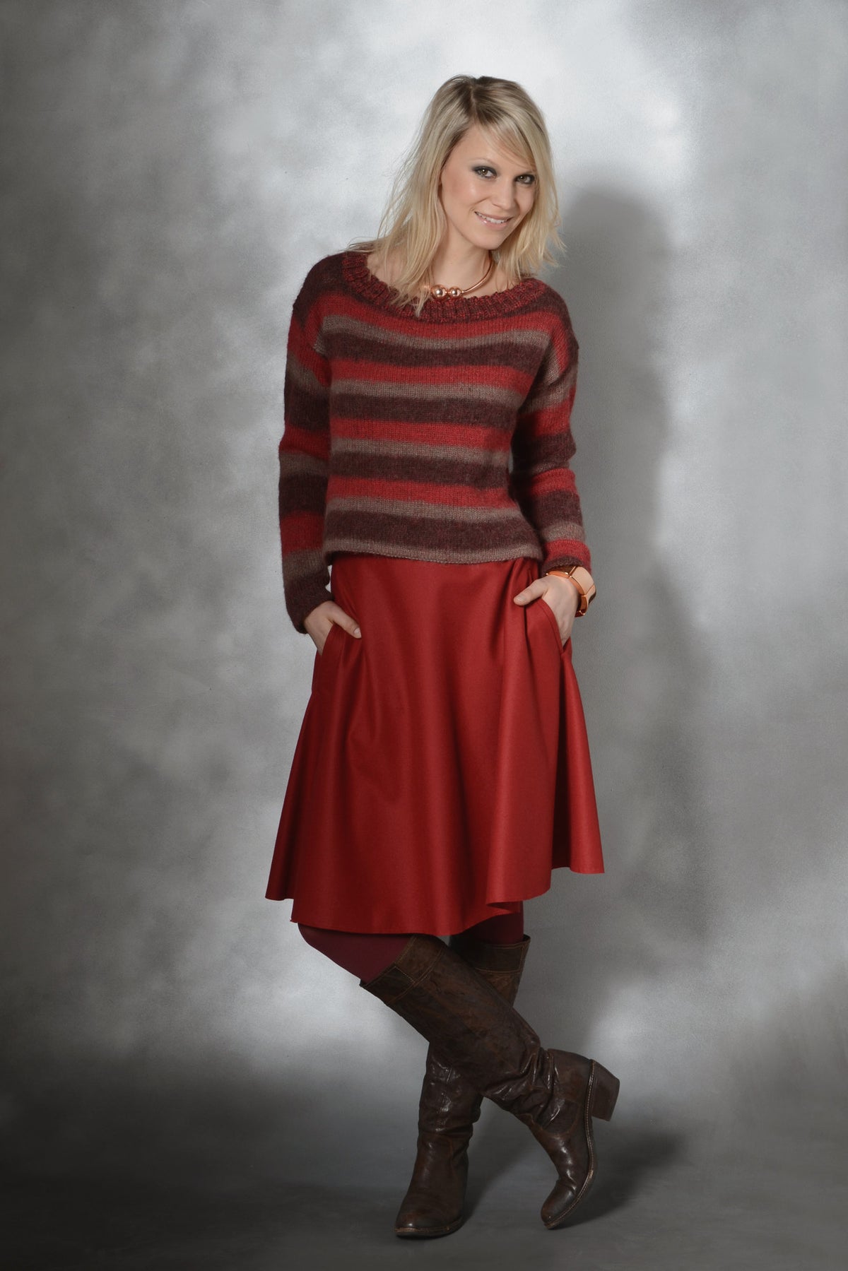 Pullover Mila, Strickanleitung mit Dropshoulder und Rollsaum, aus Mirasol Paqu Pura