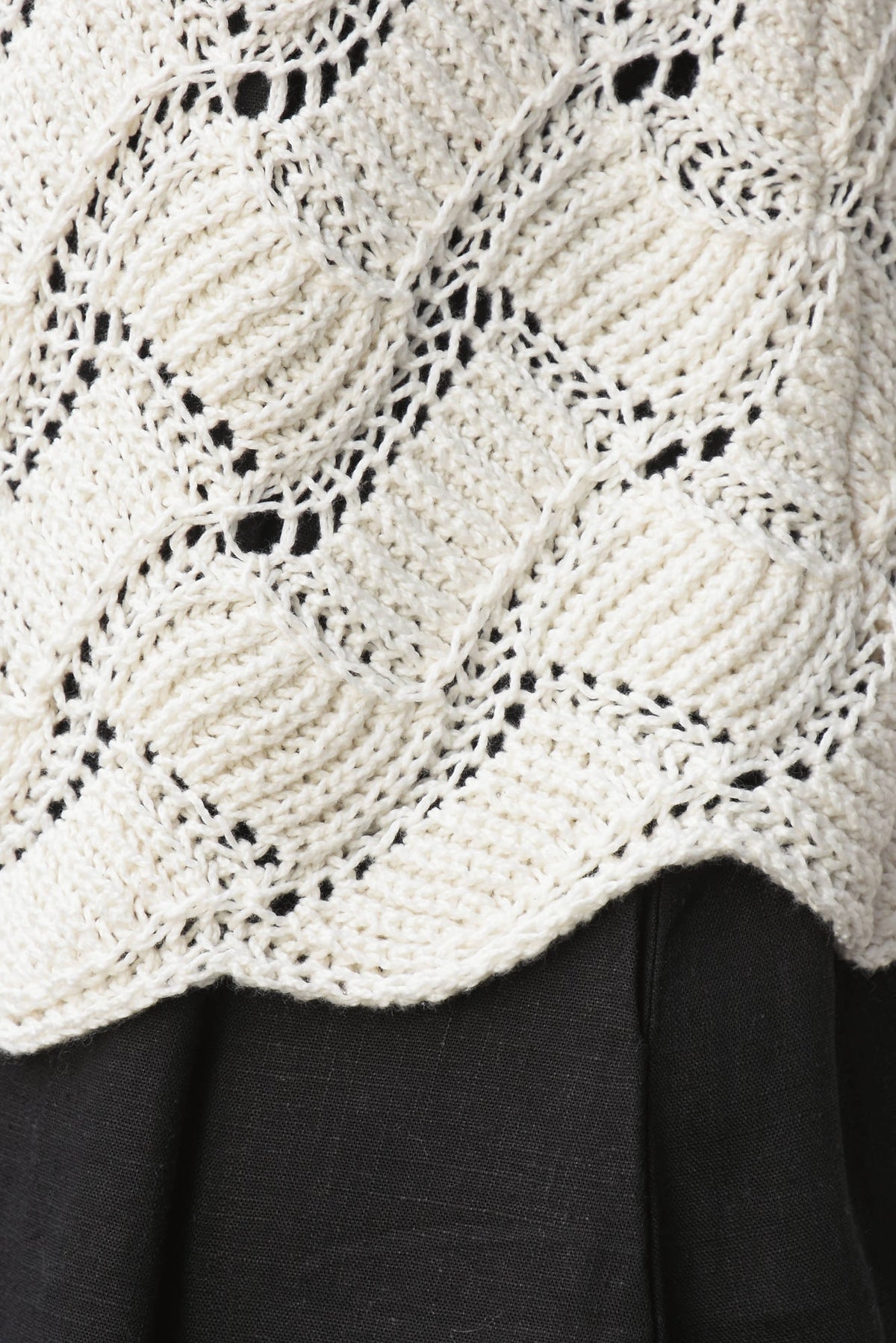 Pullunder Blanca, Detail