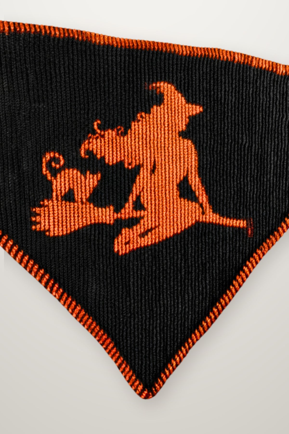 Tuch Little Witch - Kleine Hexe, Strickmodell in einer weiteren Ansicht
