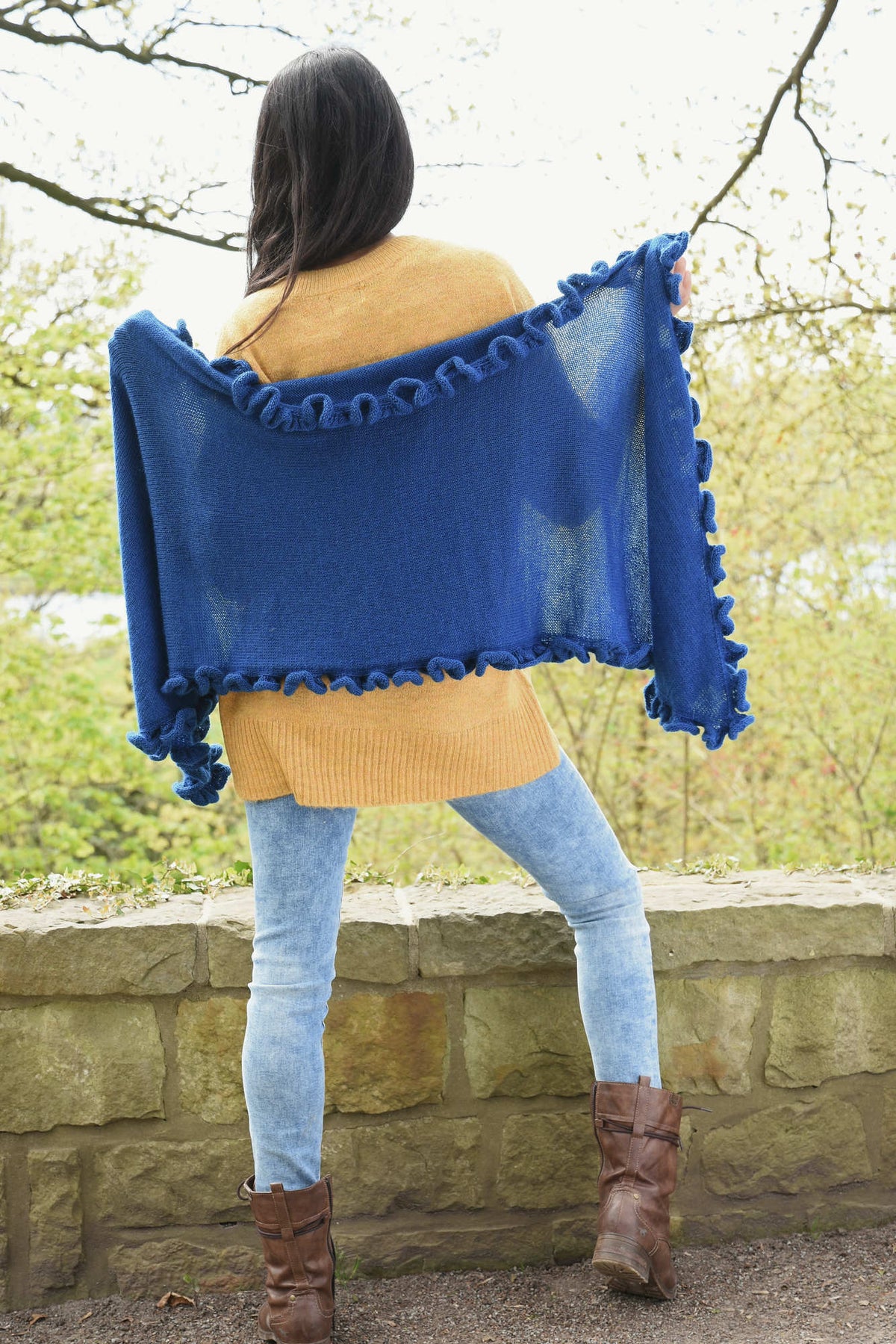 Tuch Nuble, Strickmodell in einer weiteren Ansicht