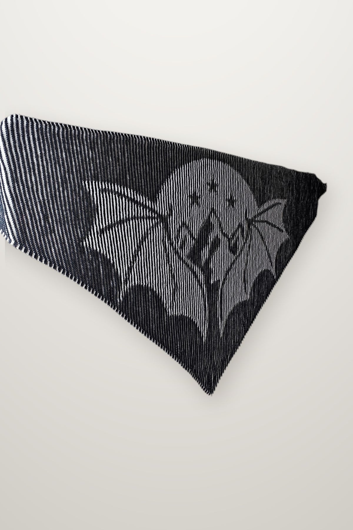 Tuch Starborn - Flügel & Berge, Strickmodell in einer weiteren Ansicht