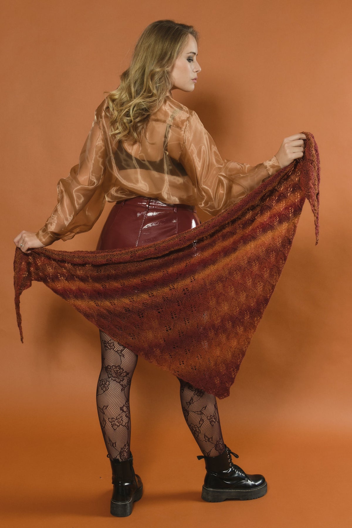 Tuch Widder, Strickmodell in einer weiteren Ansicht