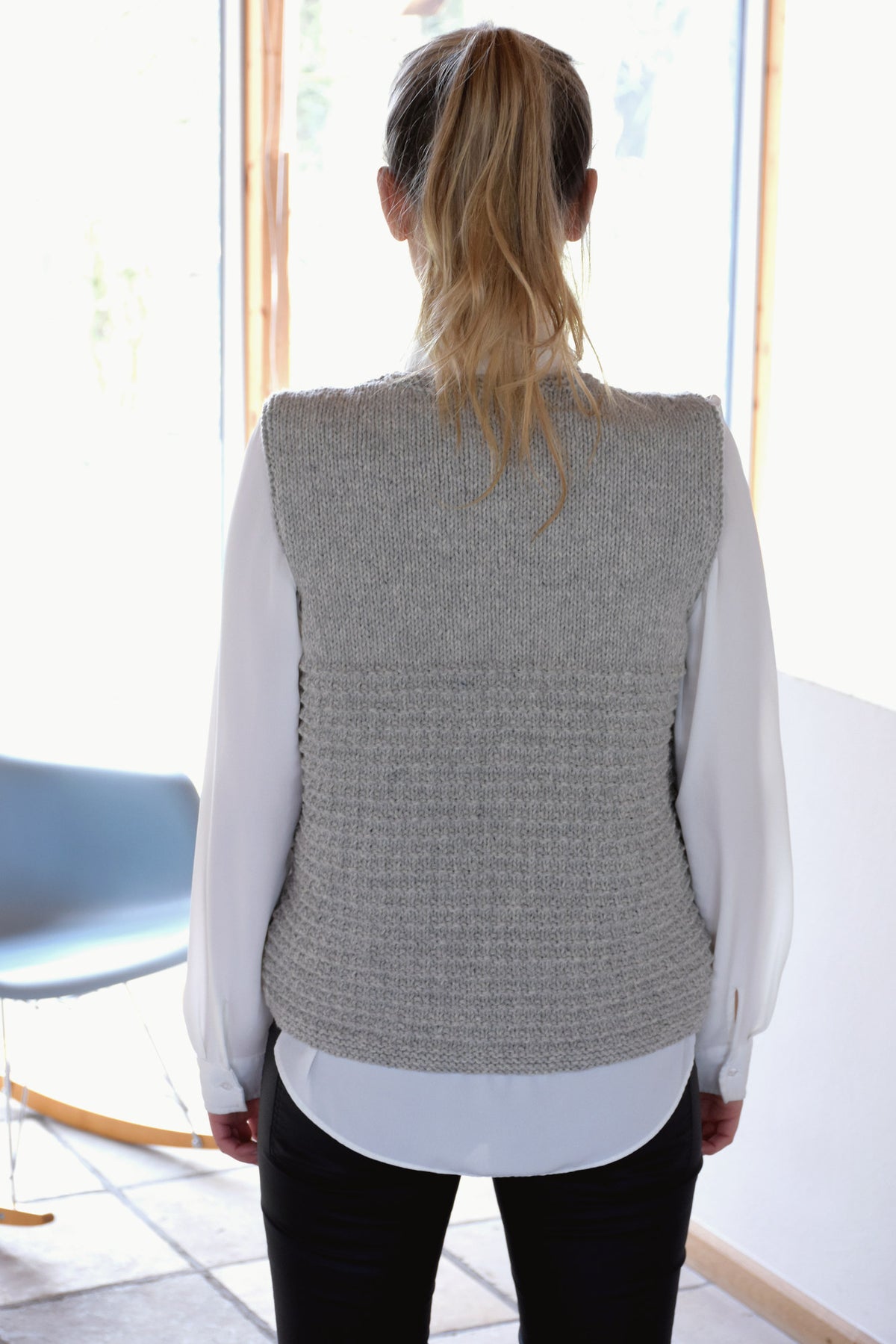 Weste Emma, Strickmodell in einer weiteren Ansicht