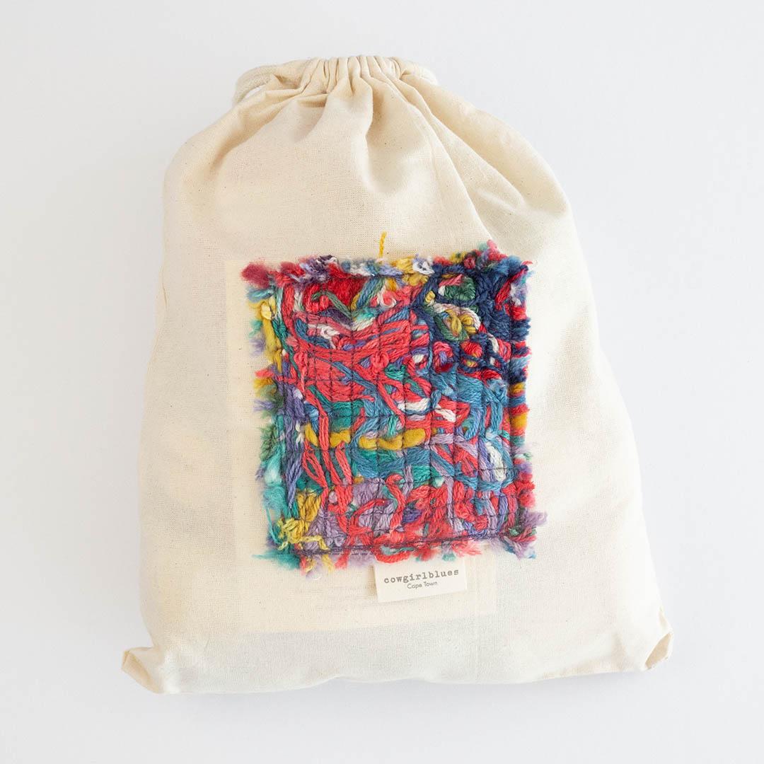 Kit I've Got Sunshine Shawl von Cowgirlblues in der Farbstellung Summer mit Anleitung und Projektbeutel