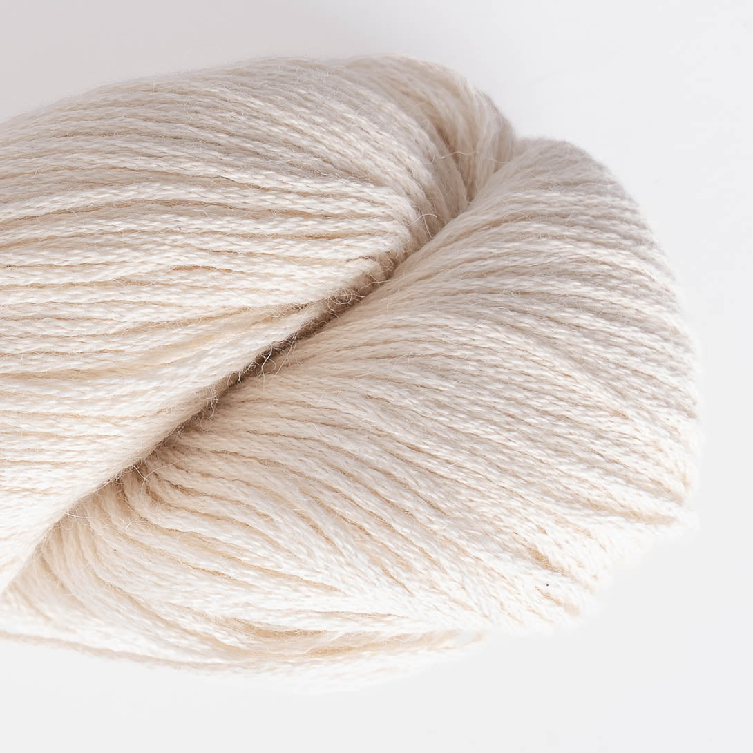 Amano Awa Alpaka Merino Pima Cotton, Farbe 1127 Lily: 55 % Alpaka, 26 % Schurwolle, 19 % Baumwolle