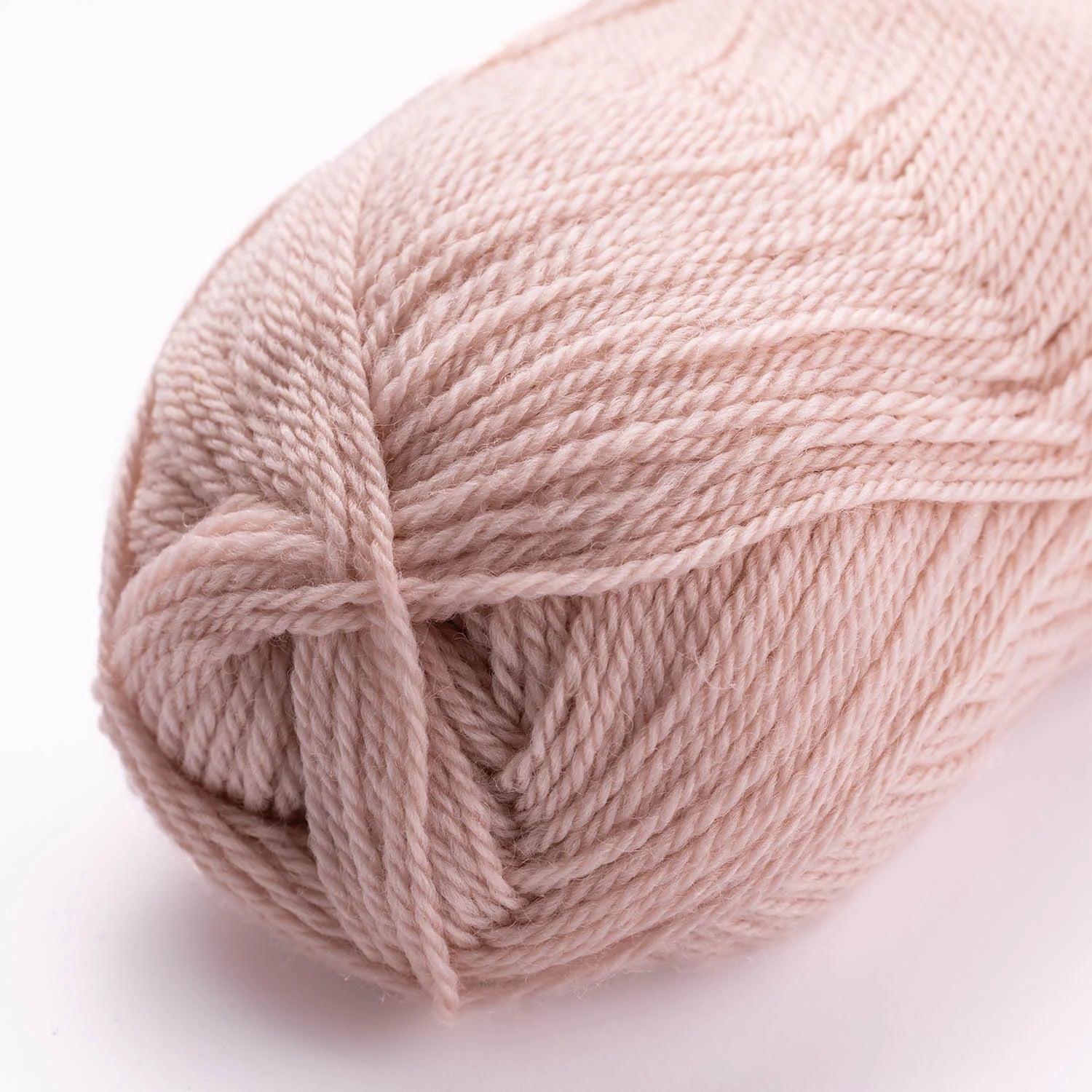 Amano Suni, Farbe 3504 Bloom: 100 % Schurwolle