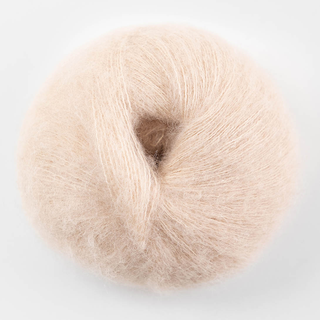 Amano Uma Suri-Alpaka Mohair Seide, Farbe 1928 Mochi Cream: 37 % Alpaka, 37 % Mohair, 26 % Seide