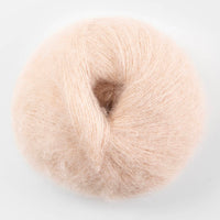 Amano Uma Suri-Alpaka Mohair Seide, Farbe 1928 Mochi Cream: 37 % Alpaka, 37 % Mohair, 26 % Seide