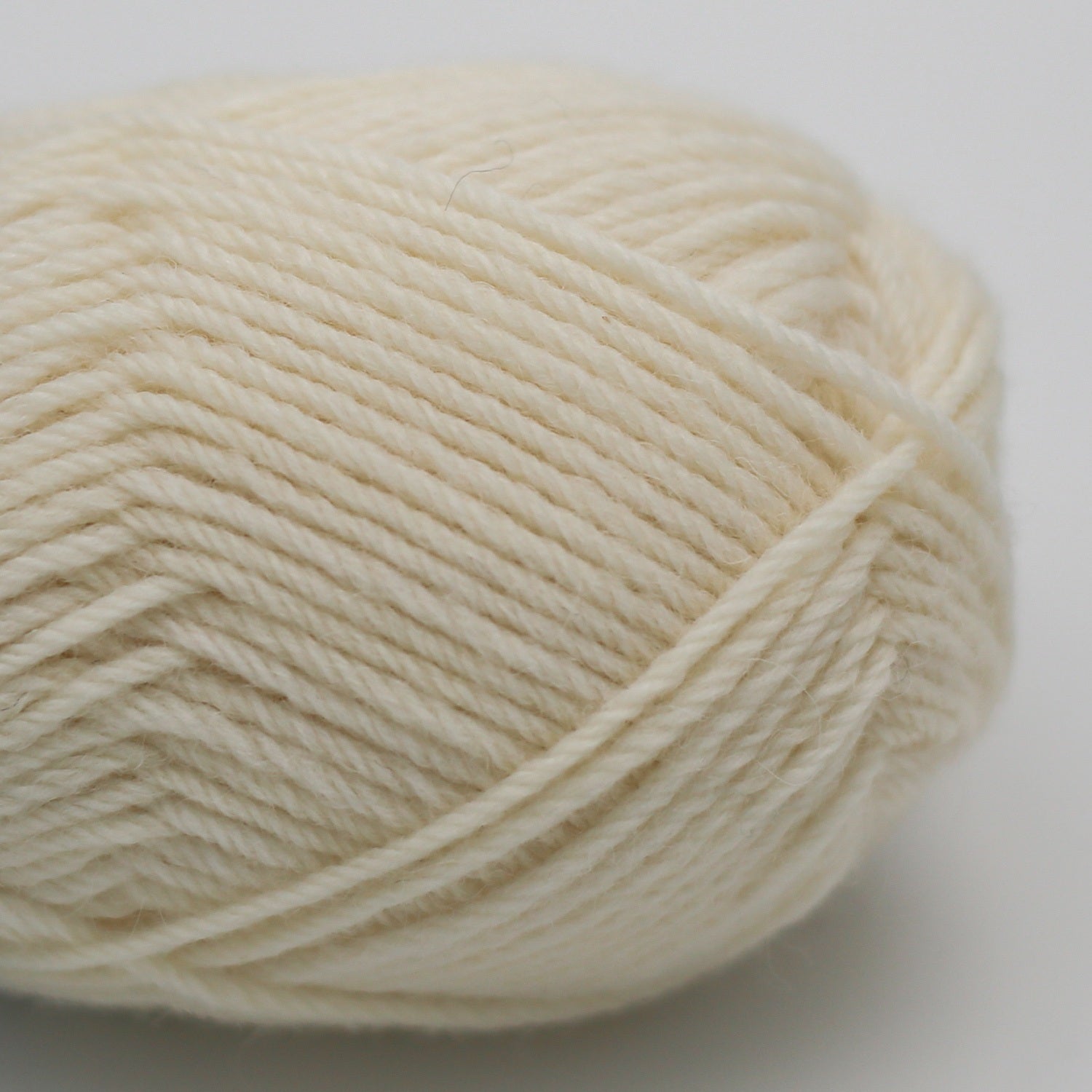BC Garn Vesterhavet, Farbe 001 Natural White: 100 % Schurwolle