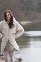 Jacke Adriana Raglan, Strickmodell in einer weiteren Ansicht