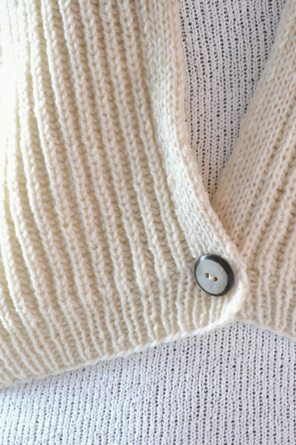 Jacke Keshia, Detail