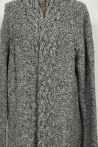 Jacke Morrigan, Detail