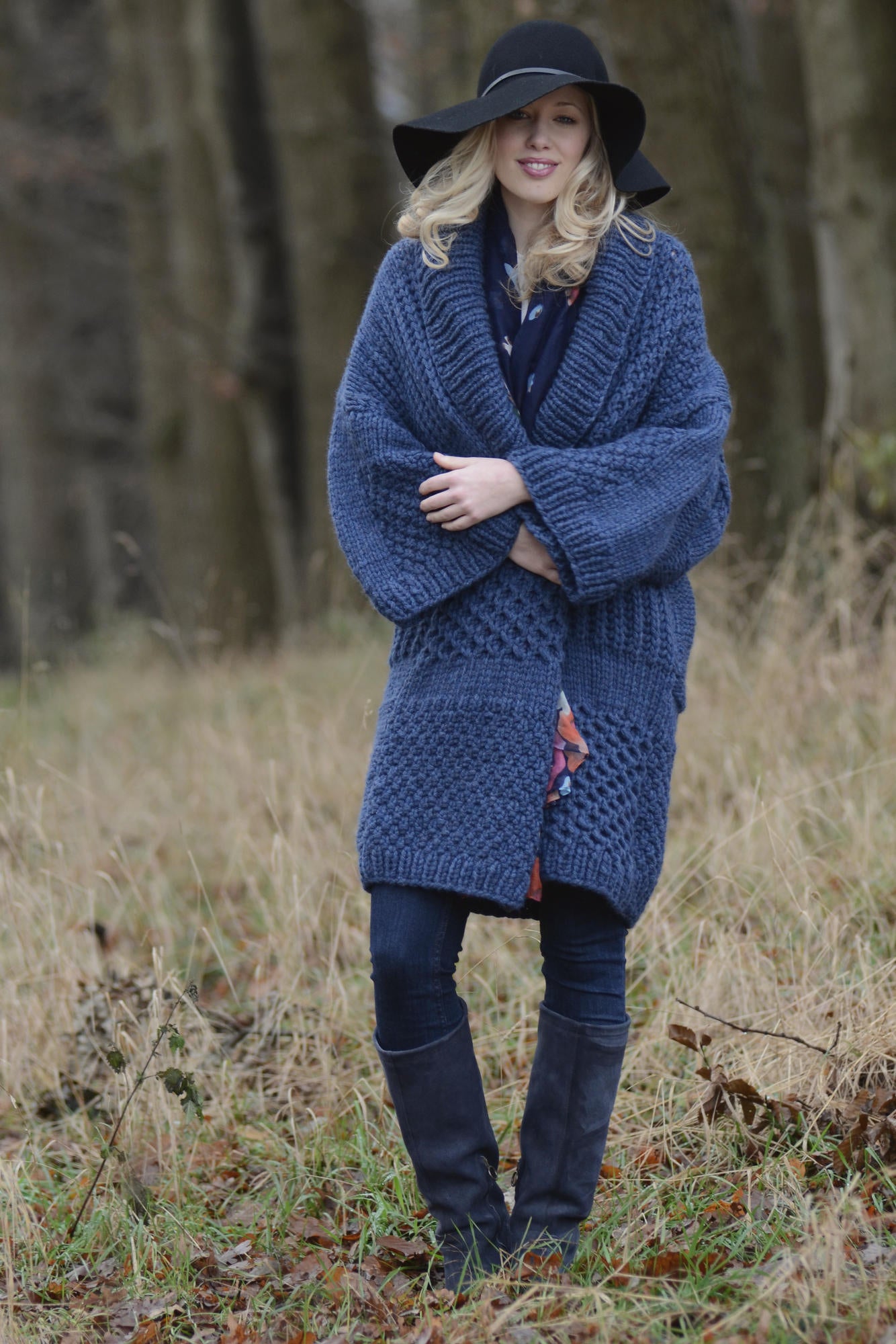 Jacke Sunita, Strickanleitung, Boyfriend-Jacke mit Musterstreifen, Garn: Mirasol Ushya