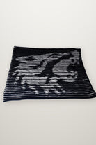 Kissen Dark One - Wolf, Strickmodell in einer weiteren Ansicht