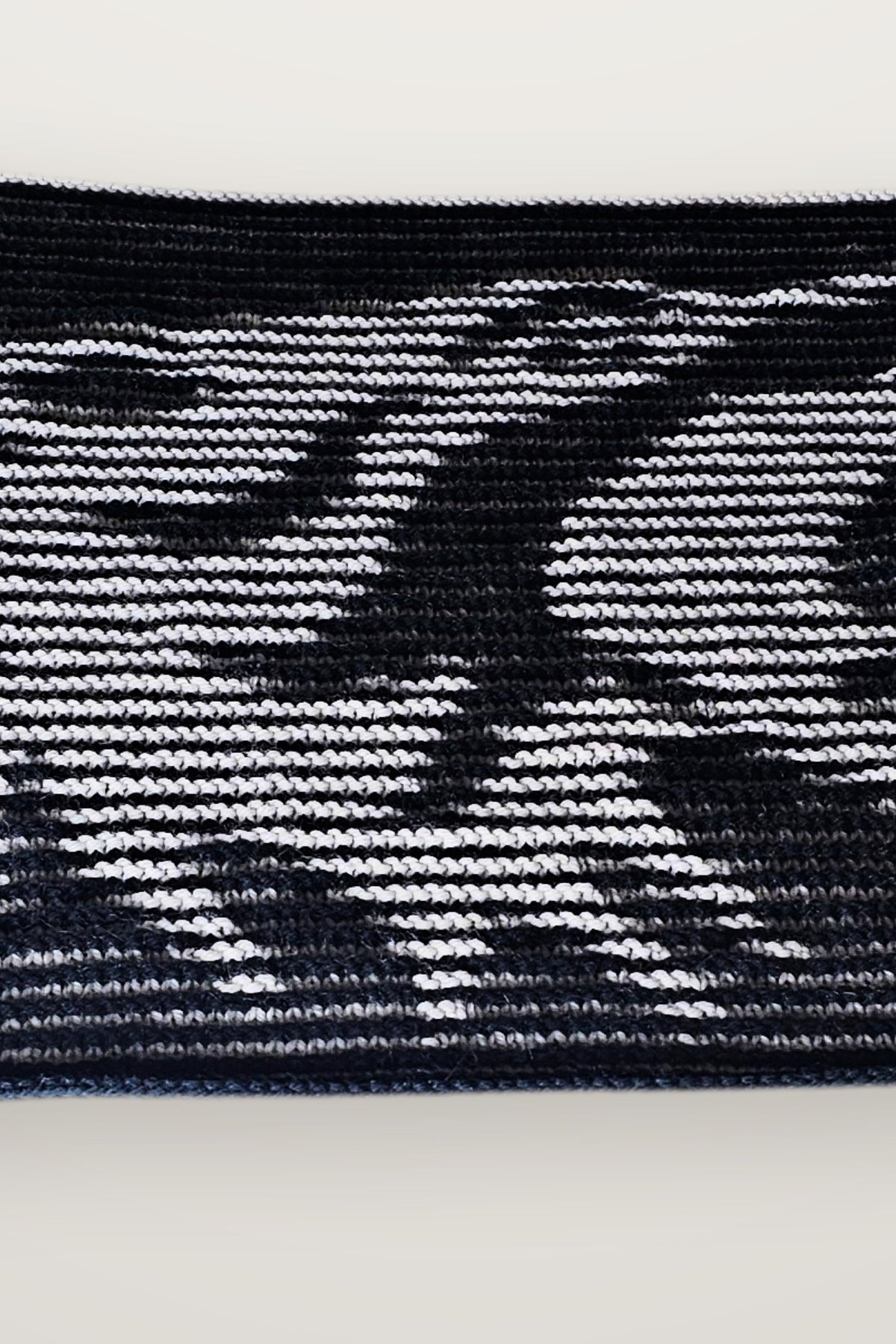 Kissen Dark One - Wolf, Detail