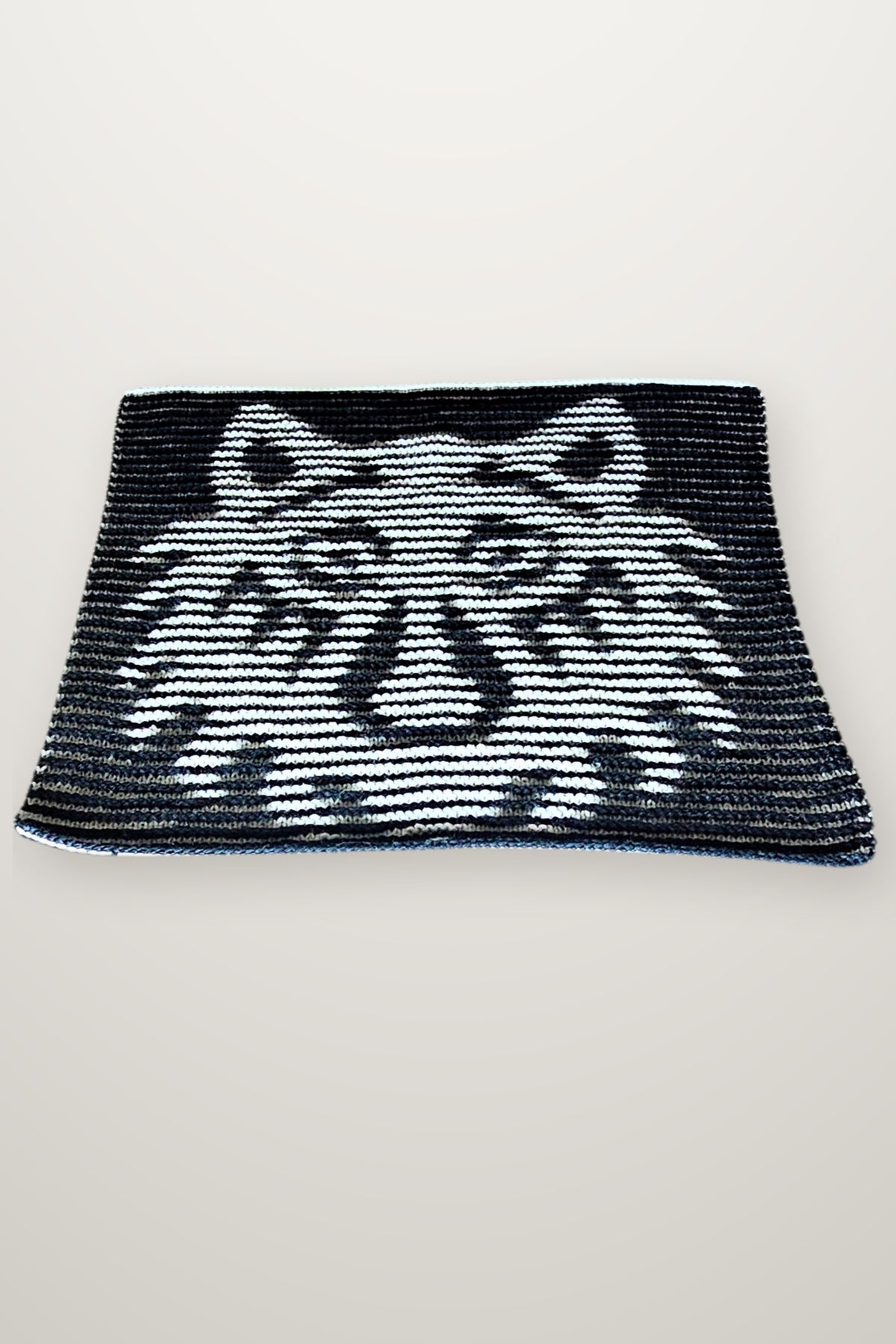 Kissen Moonfang - Tiger, Strickmodell in einer weiteren Ansicht
