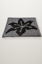 Kissen Poison Petals - Blume, Strickmodell in einer weiteren Ansicht