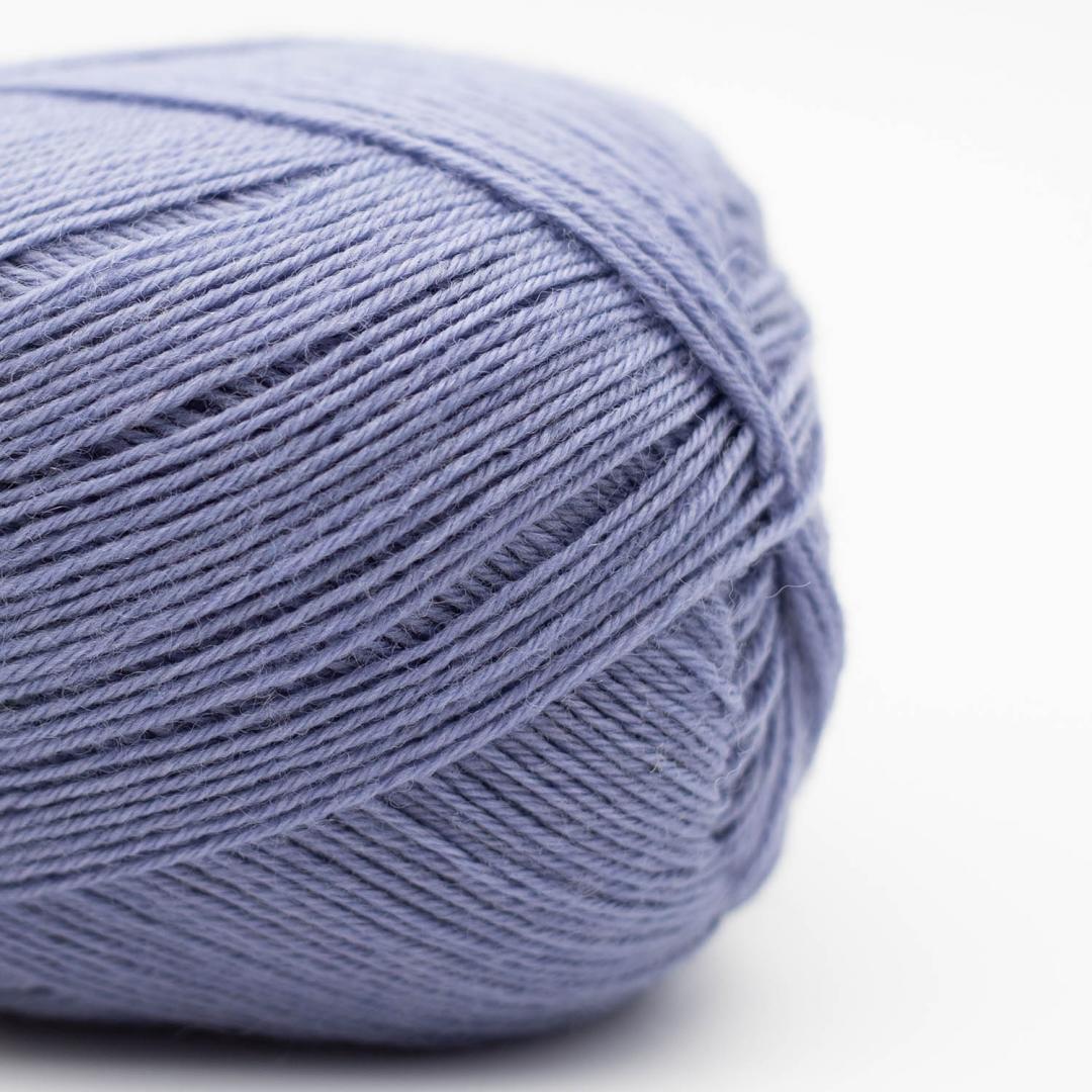 Kremke Edelweiss Classic 4fach 100g non-superwash, Farbe 421 Blau-Violett: 75 % Wolle, 25 % Polyester