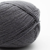 Kremke Edelweiss Classic 4fach 100g non-superwash, Farbe 425 Dunkelgrau: 75 % Wolle, 25 % Polyester