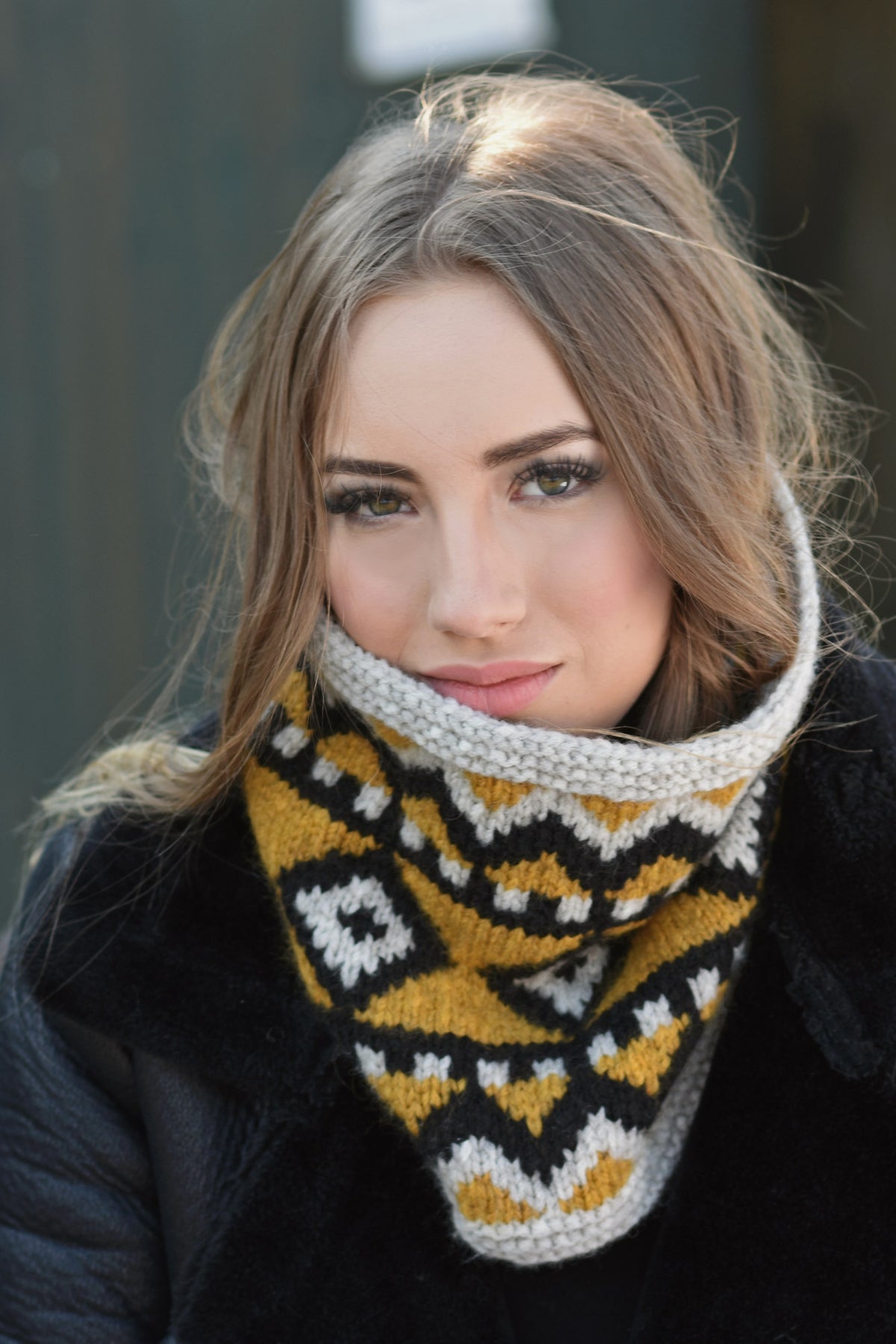 Loop Nissa, Strickmodell in einer weiteren Ansicht