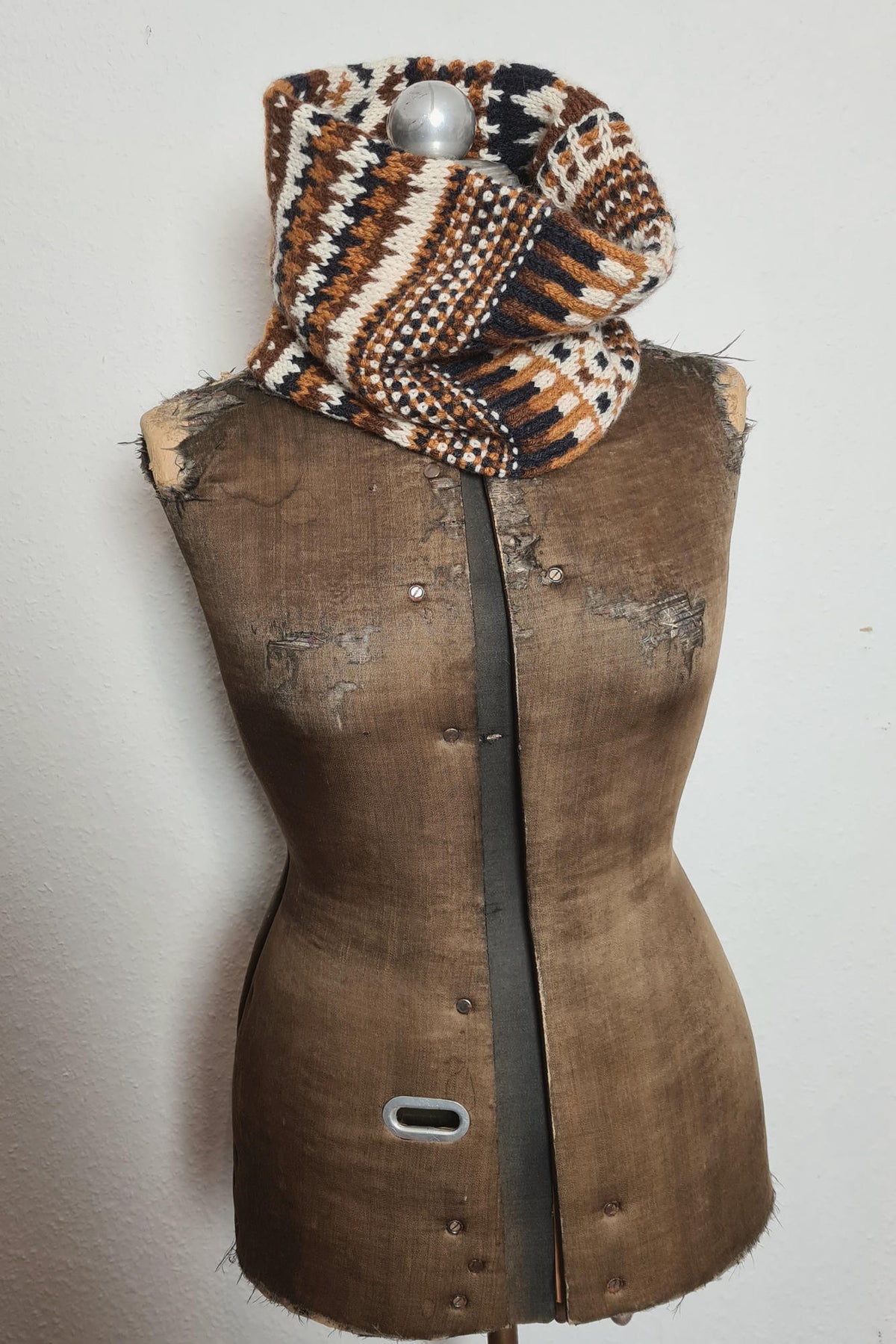 Loop Nordic Scholar, Strickmodell in einer weiteren Ansicht