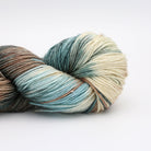 Manos del Uruguay Bambok, Farbe b9163 Trench: 70 % Merinowolle, 30 % Viskose aus Bambus