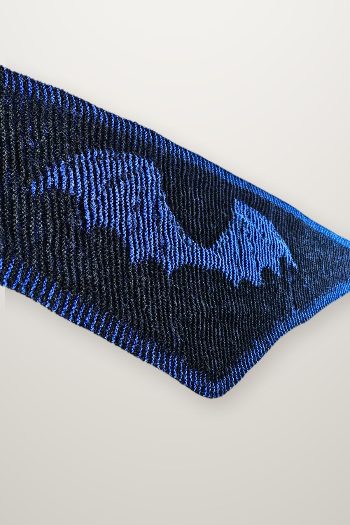 Nickituch Cobalt Wings - Flügel, Strickmodell in einer weiteren Ansicht