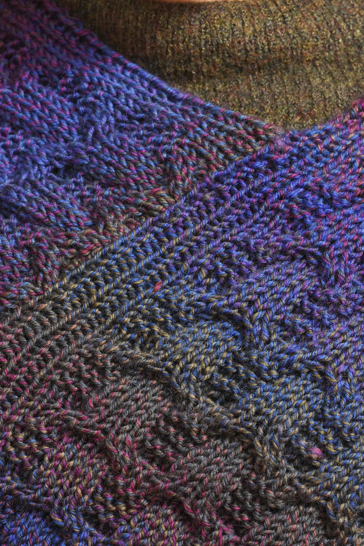 Poncho Maali, Detail