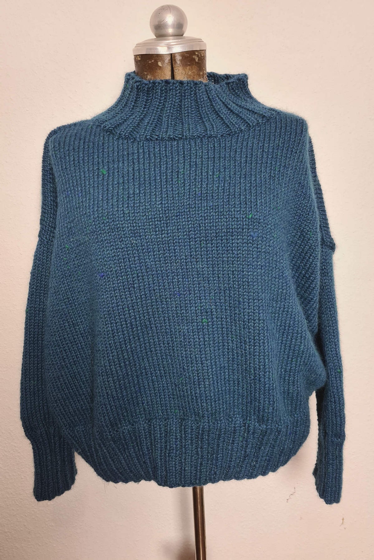 Pullover Harper, Strickmodell in einer weiteren Ansicht
