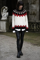 Pullover Hecate, Strickanleitung, Rundpasse von oben gestrickt, mit Colorwork, Garn: Kremke The Merry Merino 110