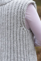 Pullunder Nadya, Detail