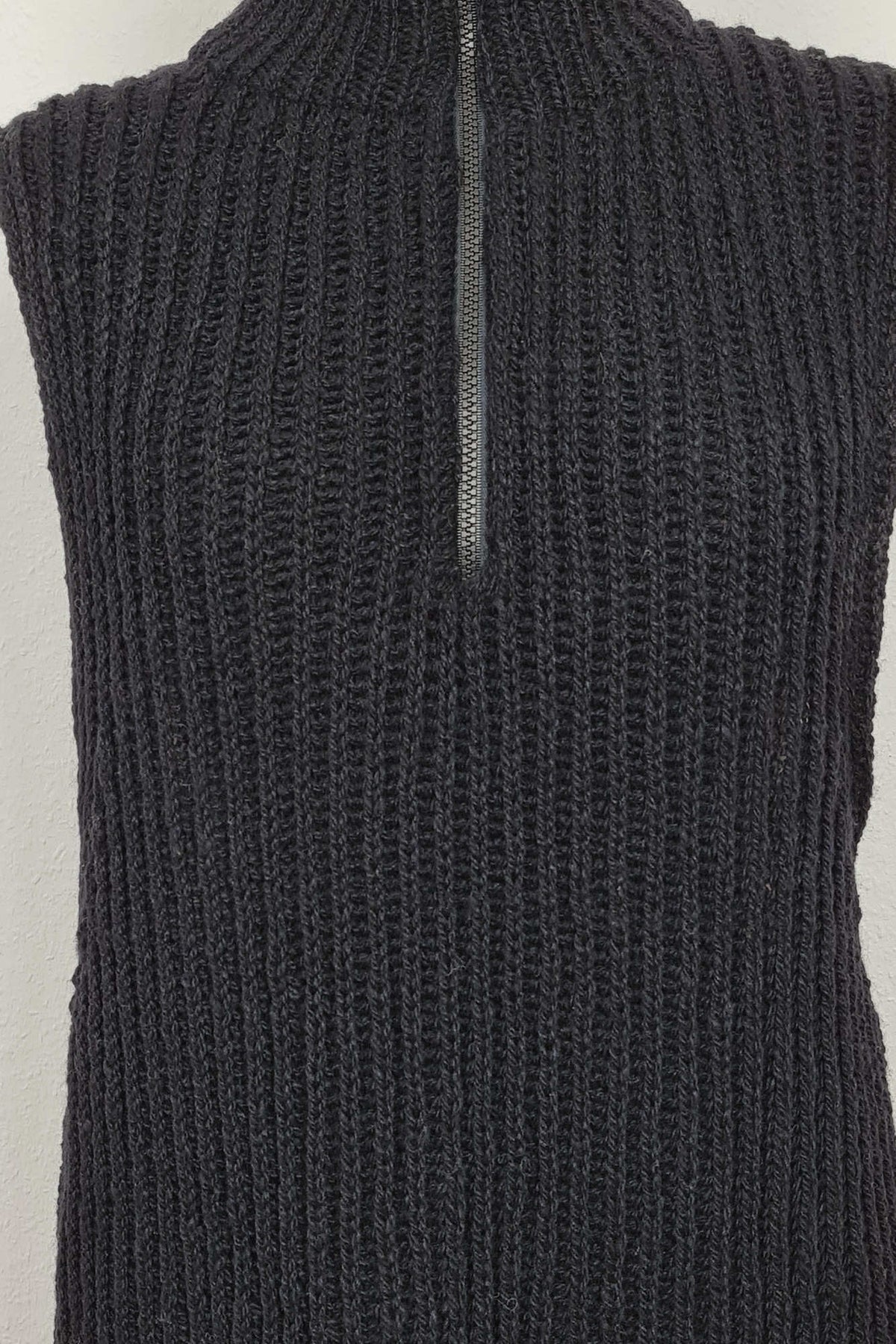 Pullunder Riley, Detail 2