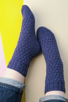 Socken Fruity Blaubeere, Strickmodell in einer weiteren Ansicht