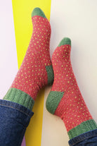 Socken Fruity Erdbeere, Strickmodell in einer weiteren Ansicht