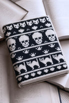 Strickset Buchhülle Witchmarks: Strickanleitung und Wolle The Merry Merino 220 von Kremke