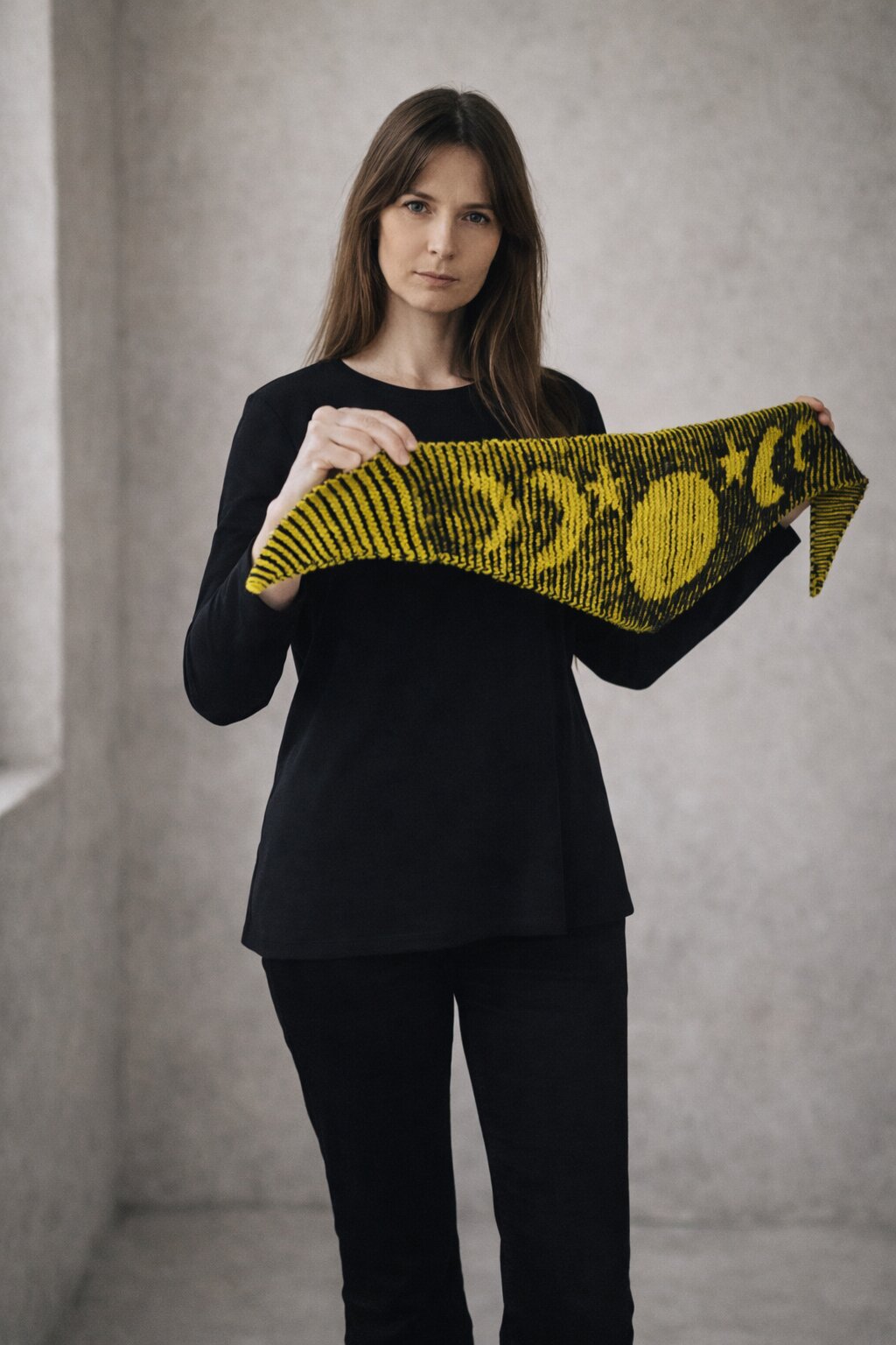 Strickset Nickituch Eclipse: Strickanleitung und Wolle Kremke The Merry Merino 140, Schattenstrick-Nickituch