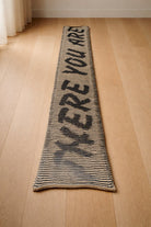 Strickset Schal There You Are: Strickanleitung und Wolle Kremke The Merry Merino 140, Schattenstrick-Schal