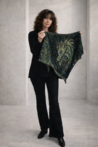 Strickset Tuch Buried Fire: Strickanleitung und Wolle Kremke The Merry Merino 140 und Manos del Uruguay Marla, Schattenstrick-Tuch